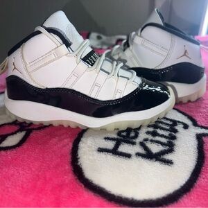 Jordan Retro 11 DMP (Gratitude) 9c